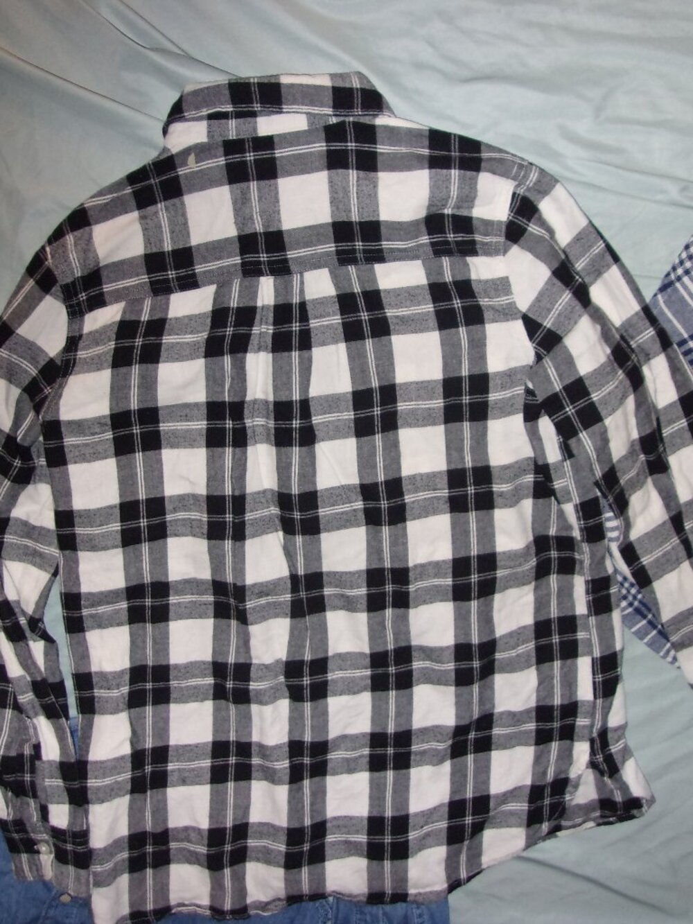 size medium womens black white flannel plaid button down shirt outdoor wear - Picture 2 of 3